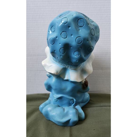 Rare Universal Statuary Girl in Blue Pajamas holding Doll 1974 MCM - Picture 3 of 12